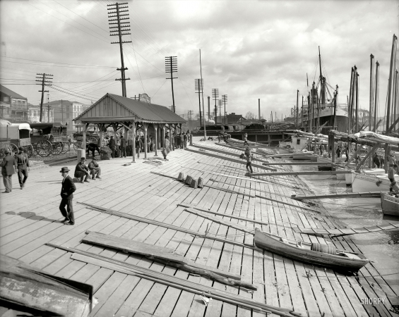 Photo showing: Lugger Landing -- Along the Mississippi circa 1906. Oyster luggers at New Orleans.