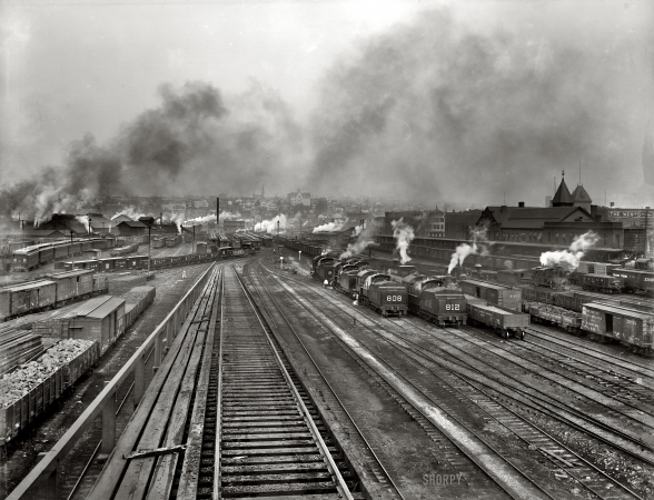 Photo showing: Old King Coal -- Scranton, Pennsylvania, circa 1900. Delaware, Lackawanna and Western R.R. yards.