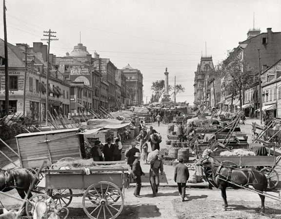 Photo showing: Montreal: 1900 -- Jacques Cartier Square, Montreal, Quebec.