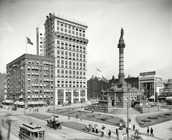 Photo showing: Cleveland City Square -- Circa 1900. City Square. Soldiers' and Sailors' Monument, Cleveland.