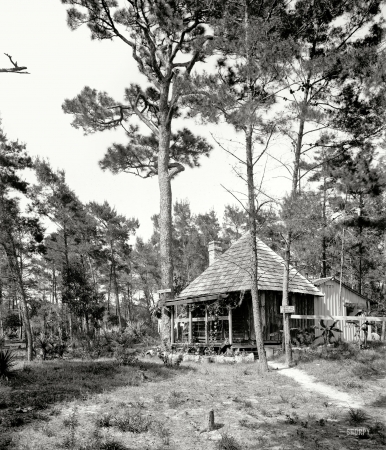 Photo showing: A Summer Place. -- Ormond Beach, Florida, circa 1906. Chaco Chulee, a summer cottage.