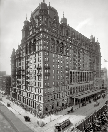 Photo showing: Original Waldorf-Astoria -- Fifth Avenue and 34th Street, New York circa 1902. 