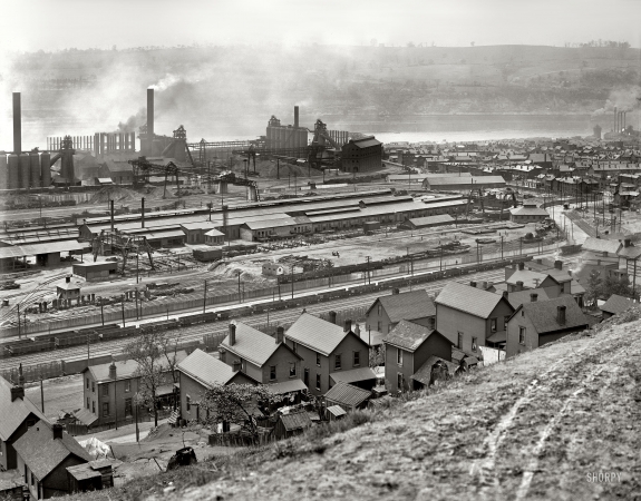 Photo showing: Factory Town: 1908 -- Braddock, Pennsylvania. Edgar Thomson Works, Carnegie Steel Co. 
