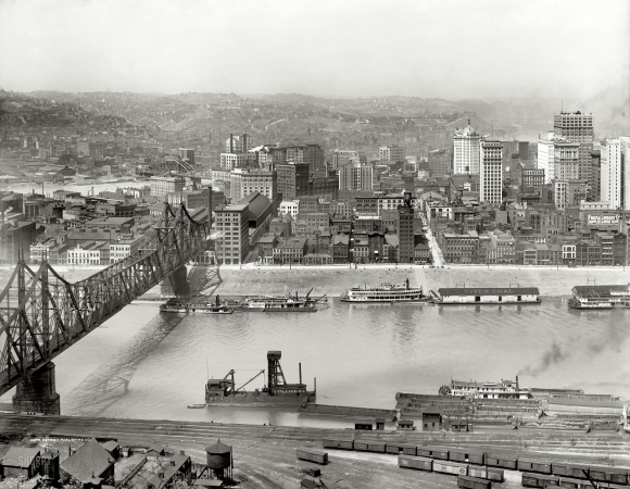 Photo showing: Pittsburgh on the Monongahela -- With the Wabash Bridge. Circa 1908.