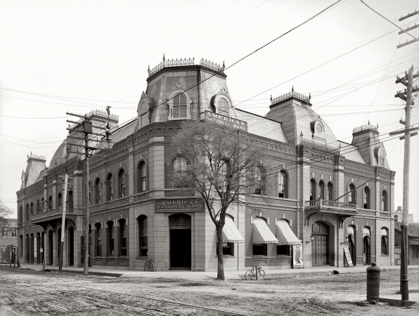 Photo showing: Pensacola Opera House -- Pensacola, Florida, circa 1904. Opera House and American National Bank.