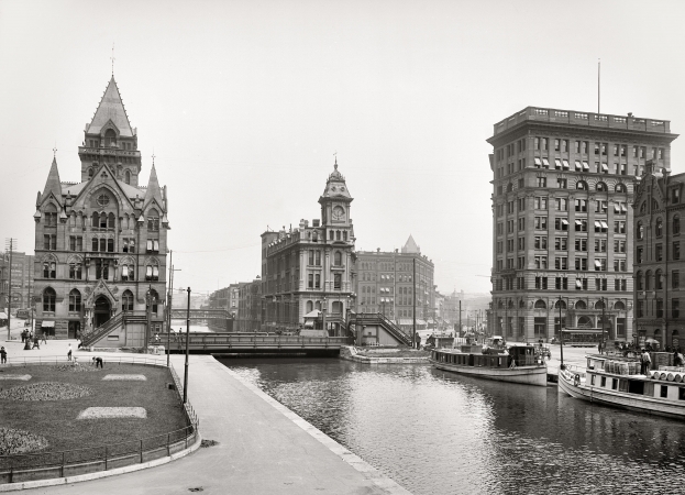 Photo showing: Syracuse New York -- Erie Canal at Salina Street, 1904.