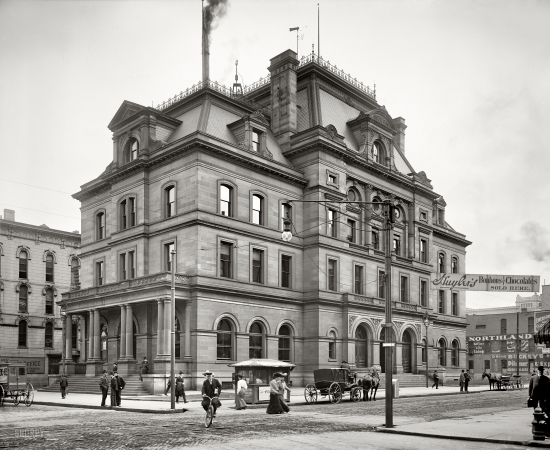 Photo showing: Toledo Post Office -- On Madison Avenue, circa 1905.