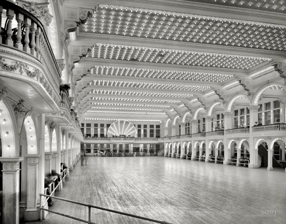 Photo showing: Dreamland Ballroom -- Coney Island, New York, circa 1905.
