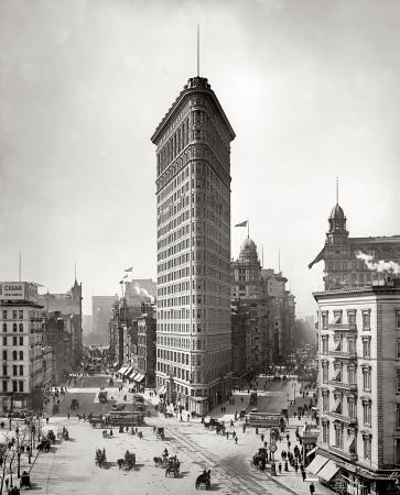Photo showing: Flatiron -- New York circa 1905. Flatiron Building, Broadway and Fifth Avenue.