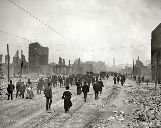 Photo showing: Strolling the Rubble -- San Francisco after the earthquake, April 1906. Market Street toward Ferry Building.