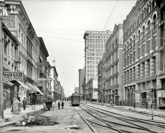 Photo showing: Working in Memphis -- Circa 1906. Main Street. Memphis, Tennessee.