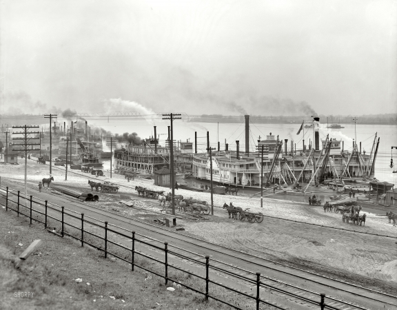 Photo showing: Levee From the Bluff -- Memphis, Tennessee, circa 1906. Mississippi River levee from the bluff.