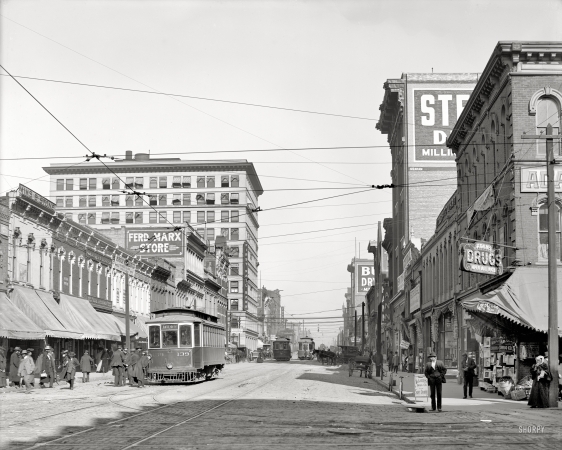 Photo showing: Bustling Birmingham -- Birmingham, Alabama, circa 1906. Second Avenue looking east.