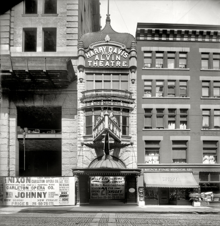 Photo showing: The Alvin Theatre -- Pittsburgh, circa 1905.