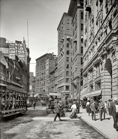 Photo showing: Newspaper Row -- Boston, Massachusetts, circa 1906. Newspaper Row, Washington Street.