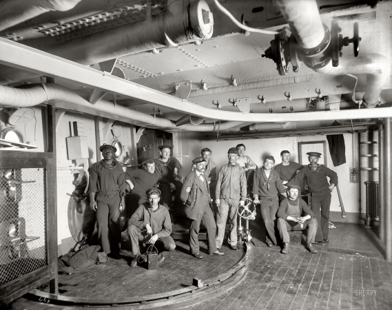 Photo showing: Maine Torpedo Gunners -- 1896. Gunner's gang, U.S.S. Maine.