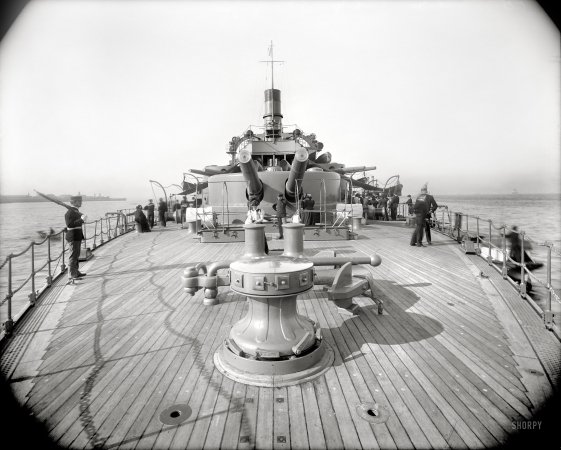Photo showing: Battleship Deck -- Open House on the U.S.S. Oregon, circa 1900.