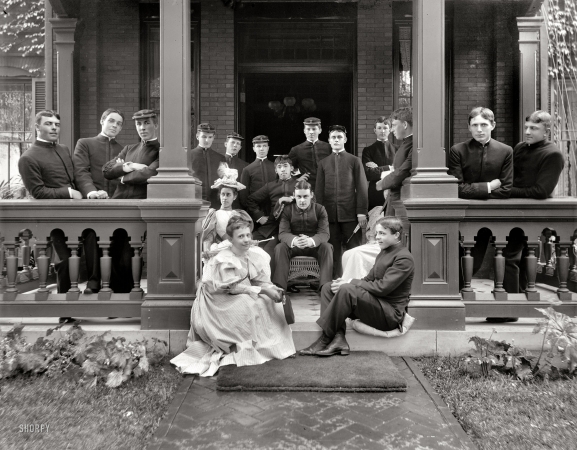 Photo showing: Babe Magnets -- Annapolis, Maryland, circa 1901. Cadets at residence of superintendent, U.S. Naval Academy.