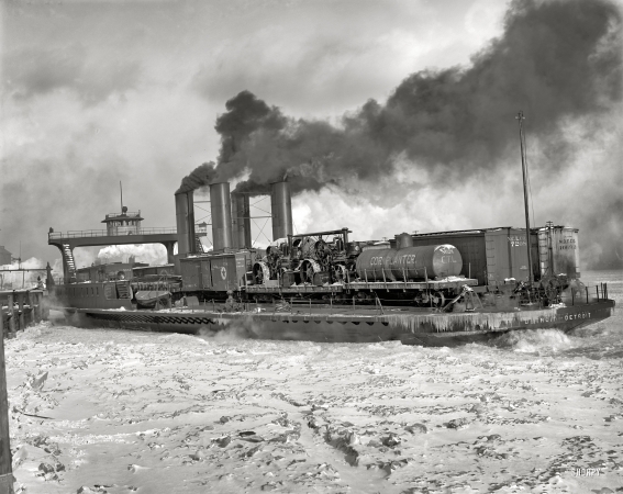 Photo showing: In the Ice -- The Detroit River circa 1905. Transfer steamer Detroit in the ice.