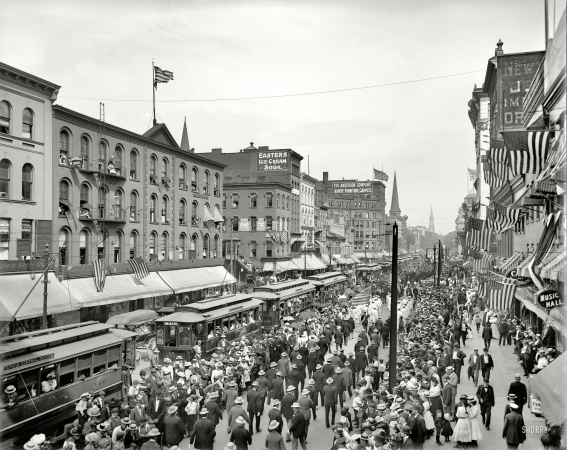 Photo showing: Big Buffalo Parade: 1900 -- Labor Day parade, Main Street.