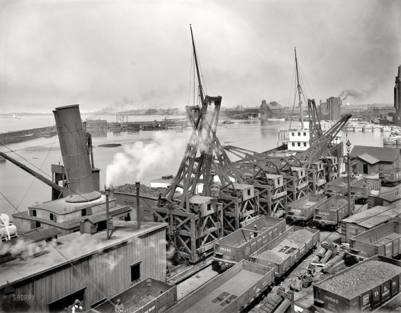 Photo showing: Lackawanna Docks -- Buffalo, New York, circa 1900. Thornberger hoist unloading ore.