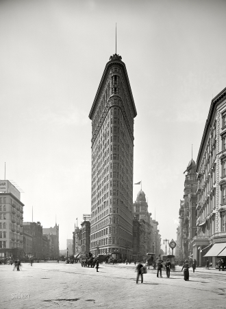 Photo showing: Going Up: 1905 -- New York circa 1905. The Flatiron building. The iconic proto-skyscraper early in its life.