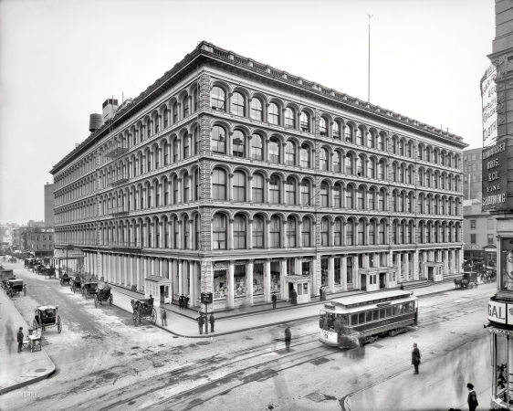 Photo showing: Wanamaker -- New York circa 1906. John Wanamaker store, Broadway and 10th Street.