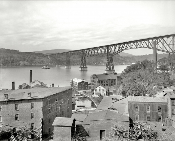 Photo showing: Poughkeepsie Bridge -- Circa 1905, New York State, the Hudson River.