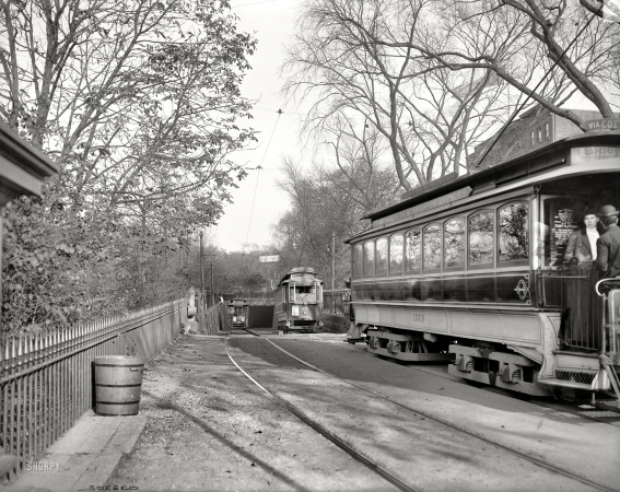 Photo showing: Into the Subway --  Descent into subway, Public Garden, Boston, Massachusetts, circa 1904.