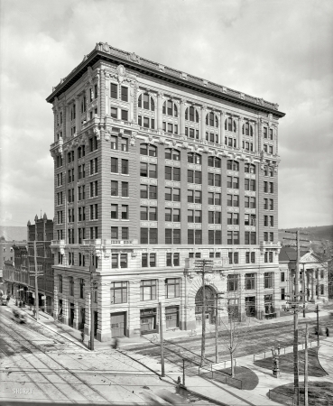 Photo showing: Binghamton Building -- Binghamton, New York, circa 1905. Security Mutual Life Insurance building.