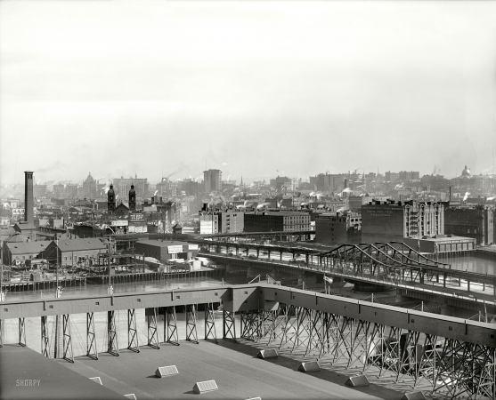 Photo showing: Boston Navy Yards -- Navy Yard docks and Charles River from Charlestown, circa 1906.