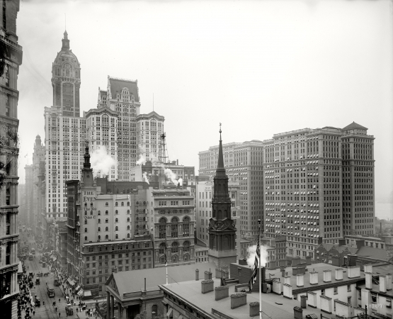 Photo showing: Gotham City: 1910 -- Looking down Broadway from the Post Office. Singer, City Investing and Hudson Terminal Buildings.