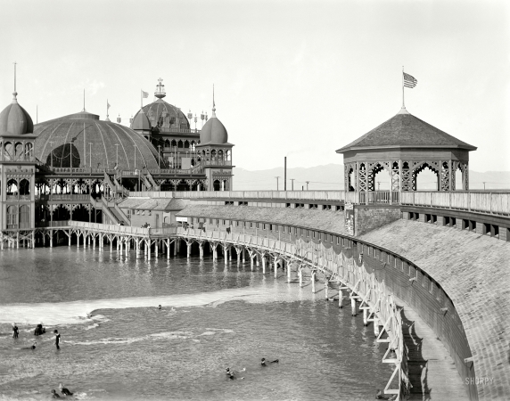 Photo showing: Saltair Pavilion -- The Great Salt Lake circa 1900.
