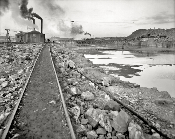 Photo showing: Livingstone Channel -- Construction of the navigation channel along the Detroit River circa 1910.