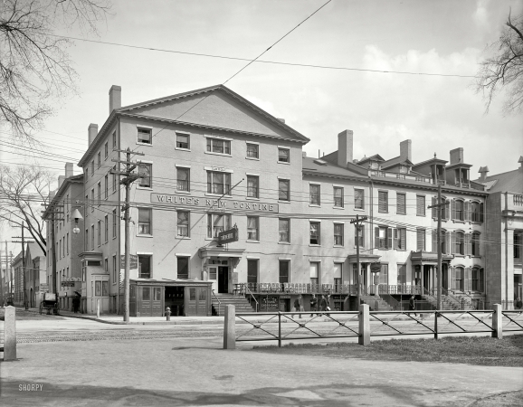 Photo showing: New Tontine Hotel -- New Haven, Connecticut, early 1900s, Church and Court streets.