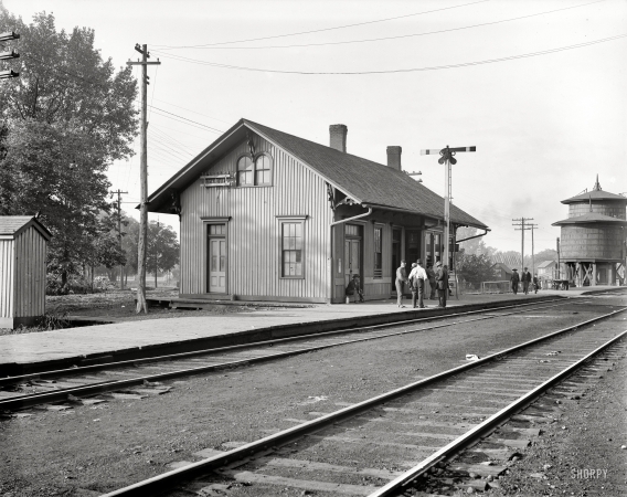 Photo showing: Pontiac Depot -- Circa 1905. Railway station at Pontiac, Illinois.