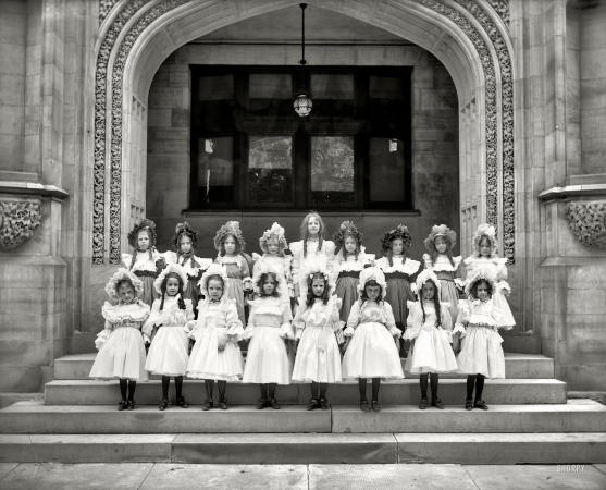 Photo showing: Bo Peeps -- Circa 1905. Schoolgirls at Saints Peter and Paul Academy, 64 Parsons St., Detroit.