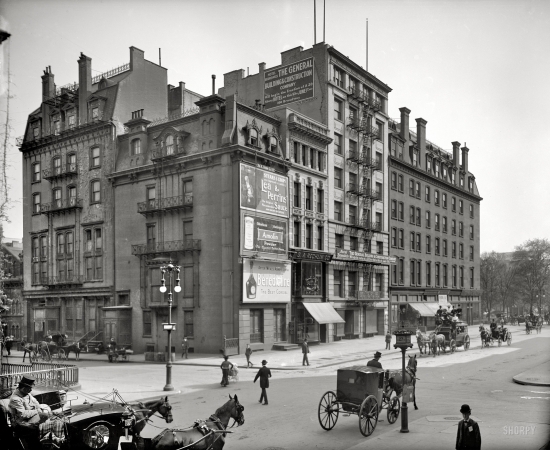 Photo showing: On Fifth Avenue -- New York circa 1903. 229 Fifth Avenue.