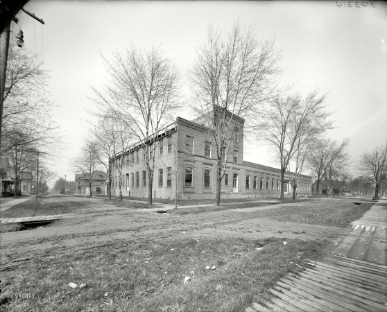 Photo showing: DPC II: 1902 -- Detroit Photographic Company, southeast view.