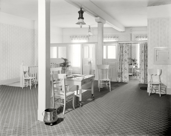 Photo showing: Ladies Lounge: 1915 -- E.M. Bigsby Co. showrooms, restroom, third floor, of the ladies' clothing store on Woodward Avenue, Detroit.