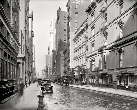 Photo showing: West Thirty-Eighth -- New York circa 1908. Thirty-Eighth Street west from Fifth Avenue.