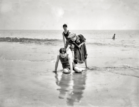 Photo showing: A Throwdown -- Coney Island circa 1905.