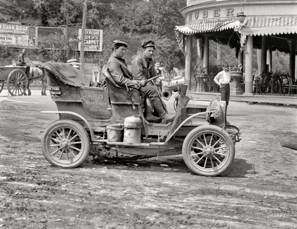 Photo showing: The Automobilists II -- June 1906. REO Mountaineer - New York to San Francisco and back.