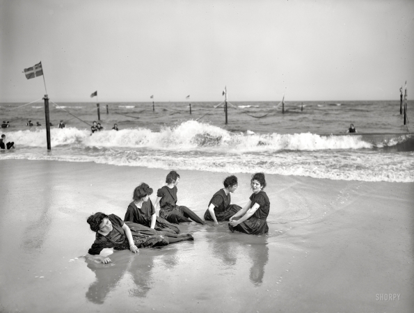 Photo showing: Afternoon on the Beach -- Atlantic City circa 1905.