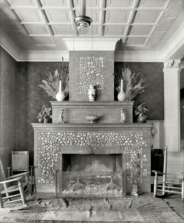 Photo showing: Craftsman Hearth -- Crawford Notch, New Hampshire, circa 1906. Fireplace, Crawford House. 
