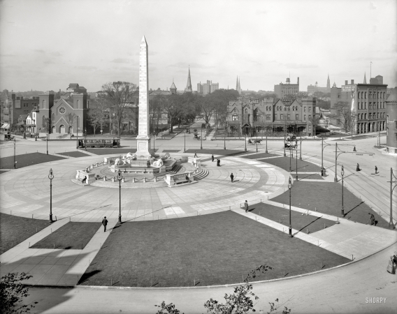Photo showing: Circle in the Square -- Buffalo, New York, circa 1908. McKinley Monument, Niagara Square.