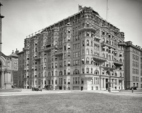 Photo showing: W. Hotel -- Boston, Massachusetts, circa 1908. Hotel Westminster.
