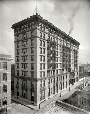 Photo showing: Hotel Denechaud -- Poydras Street, New Orleans circa 1908.