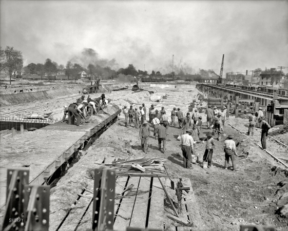 Photo showing: Detroit Infrastructure -- Excavating for the new Union Station, circa 1910.