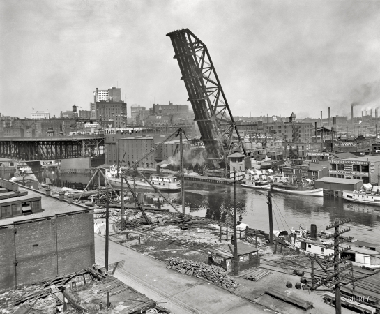 Photo showing: Cuyahoga Bridges -- Cleveland, Ohio, circa 1910. Lift bridge and Superior Street viaduct, Cuyahoga River.